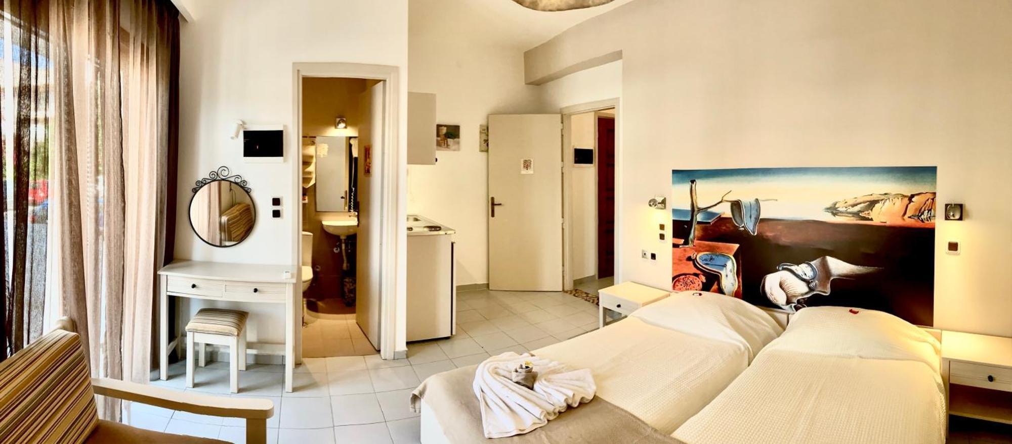 Tree Of Life Art Hotel Agia Marina Habitación foto