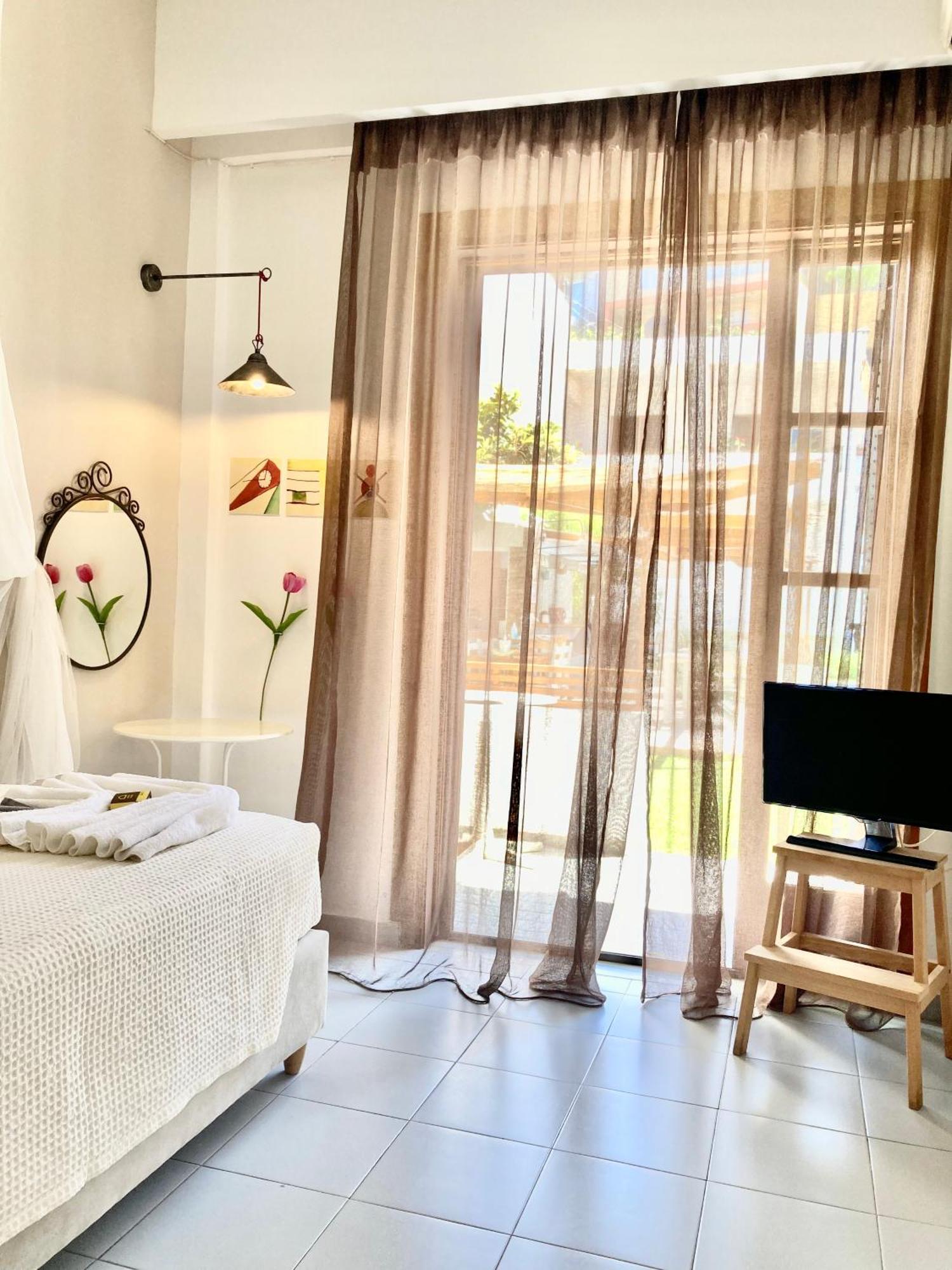 Tree Of Life Art Hotel Agia Marina Habitación foto
