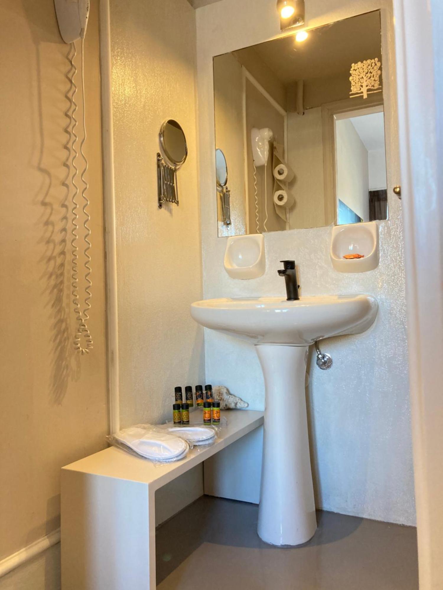 Tree Of Life Art Hotel Agia Marina Habitación foto