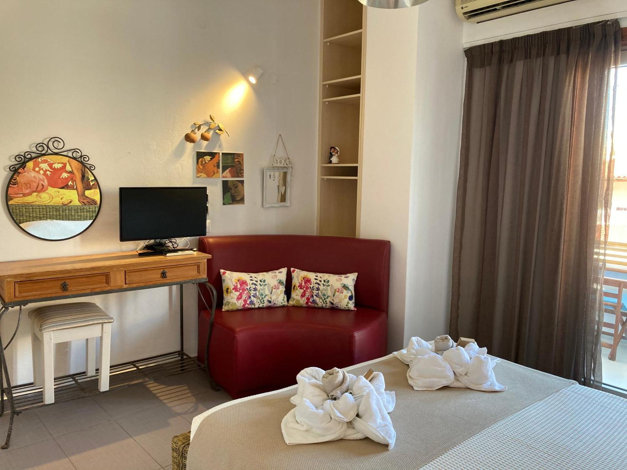 Tree Of Life Art Hotel Agia Marina Habitación foto