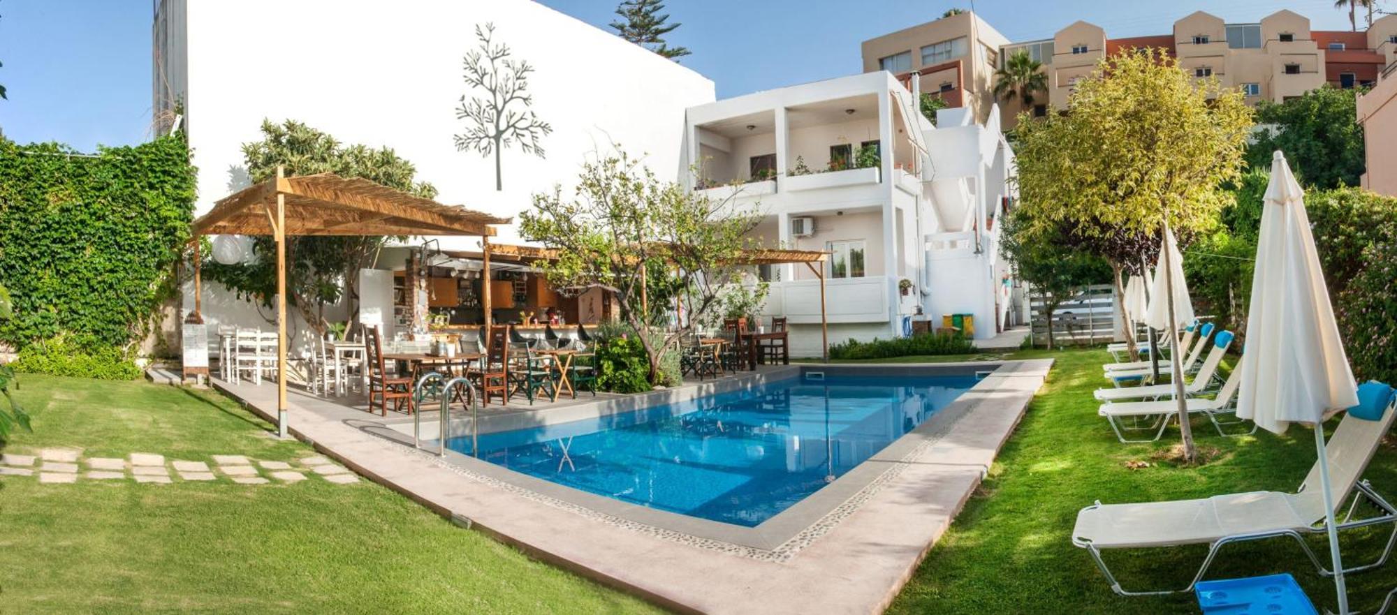 Tree Of Life Art Hotel Agia Marina Exterior foto